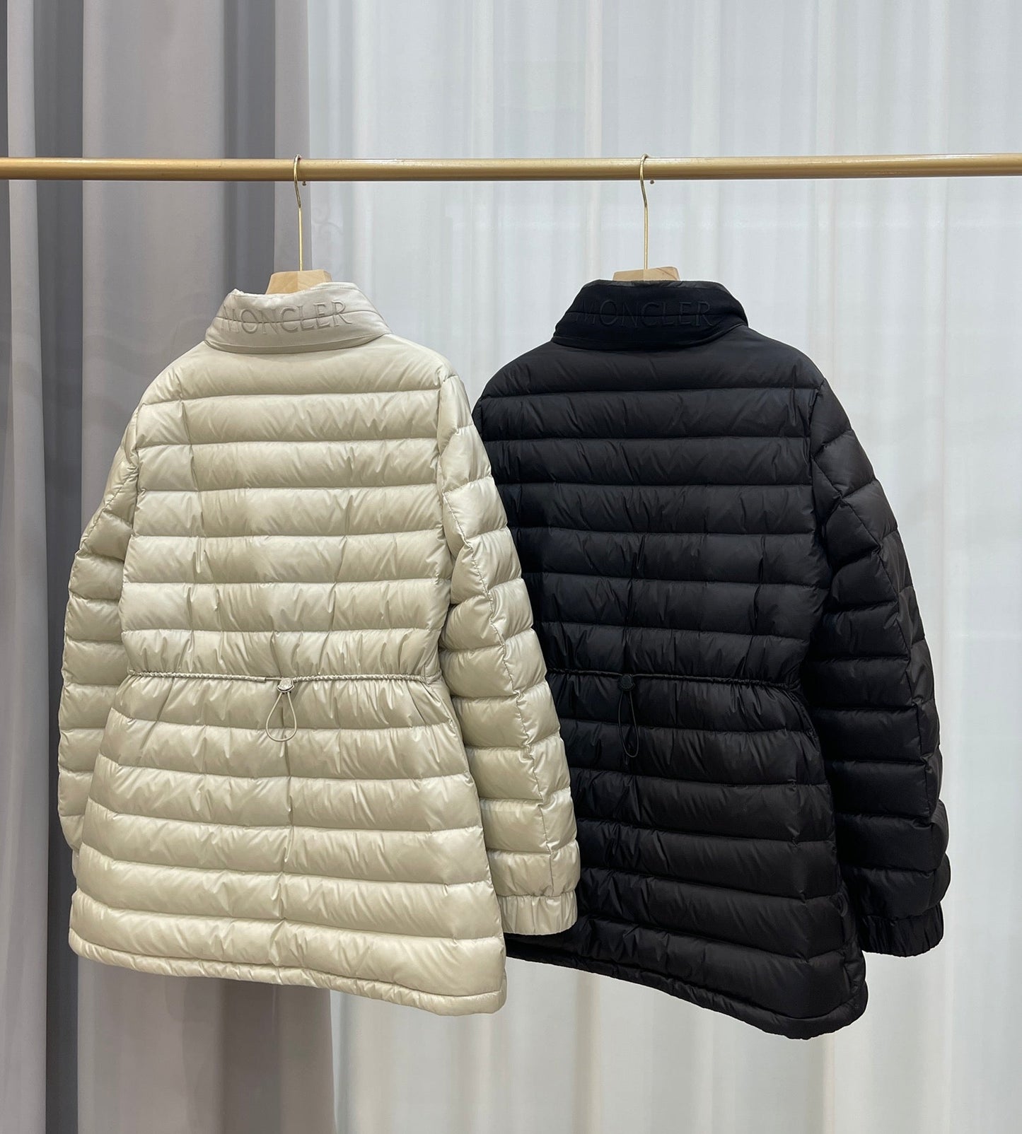 Logo Coat