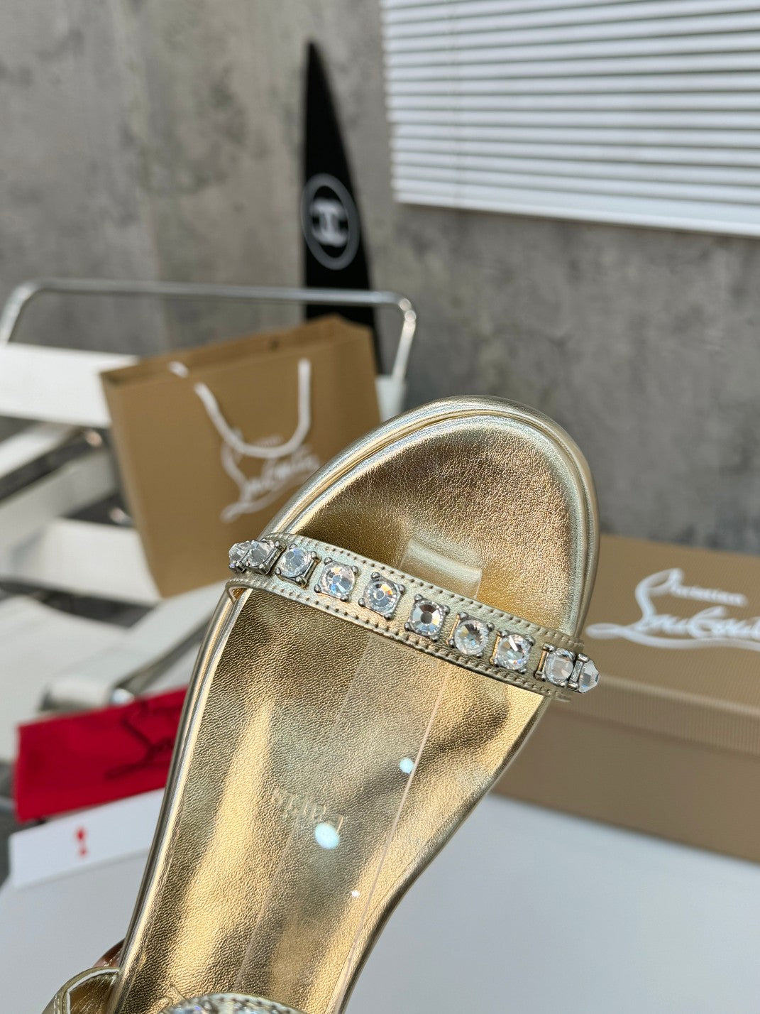 Stud Wedges