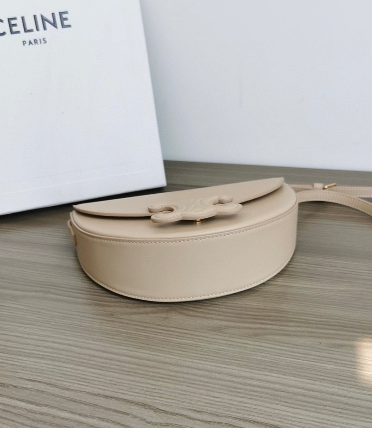 Besace Shoulder Bag