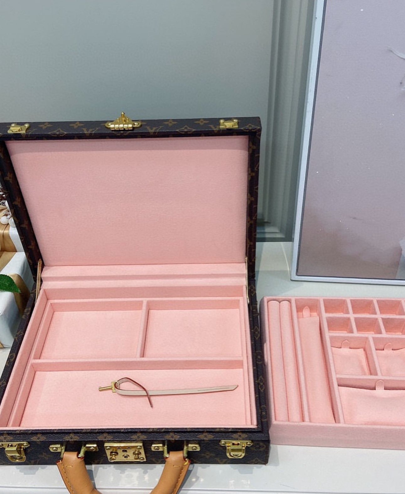 Boite Jewellery Case