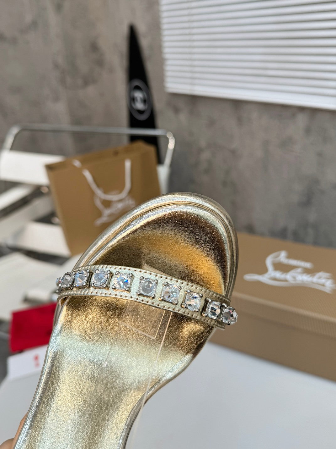 Stud Wedges
