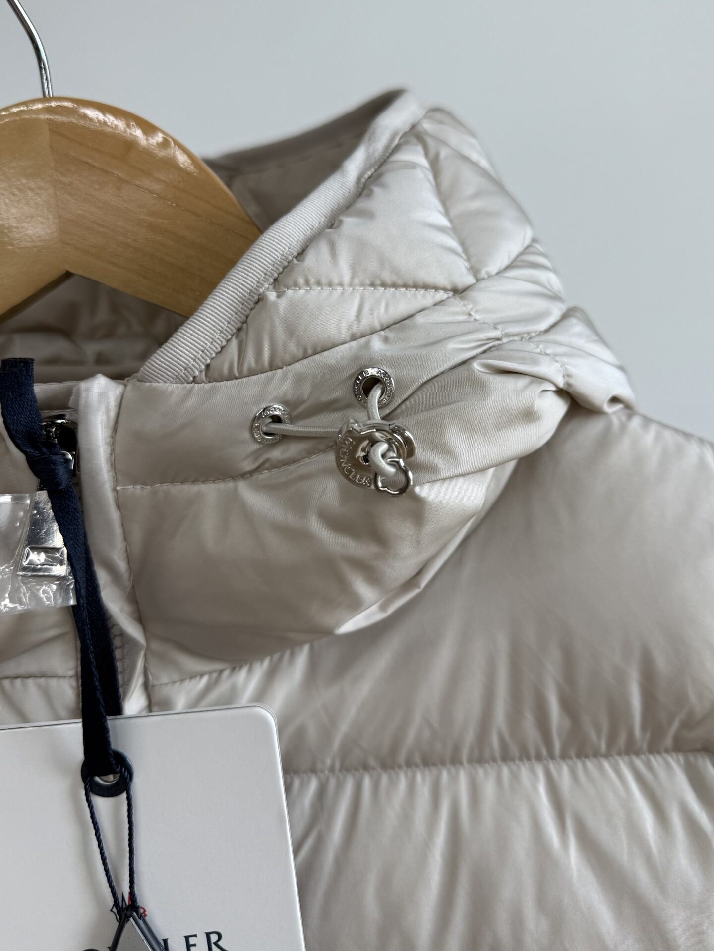 Avoce Jacket