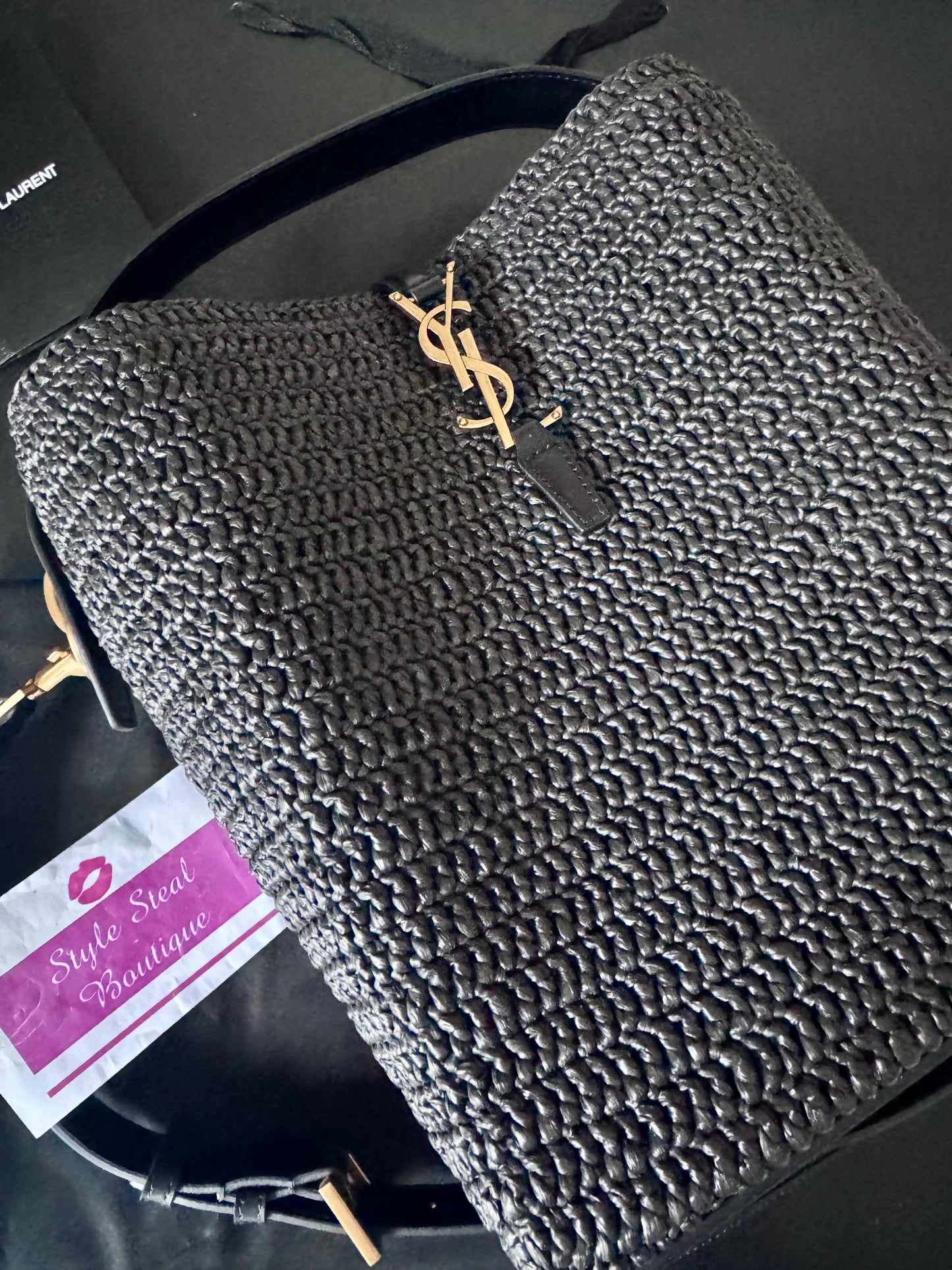 Le 37 Raffia
