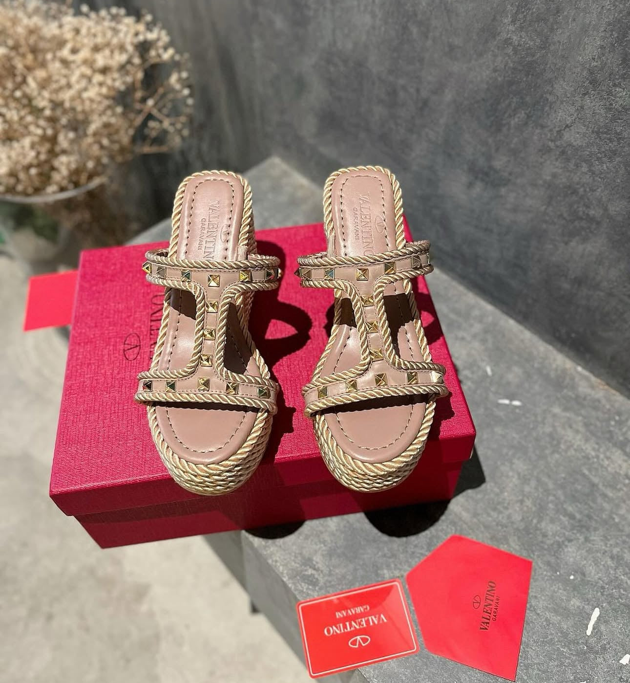 Rockstud Wedges