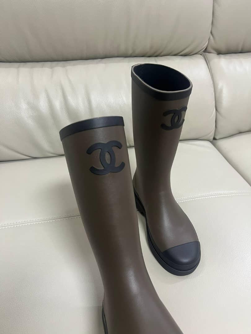C Wellingtons