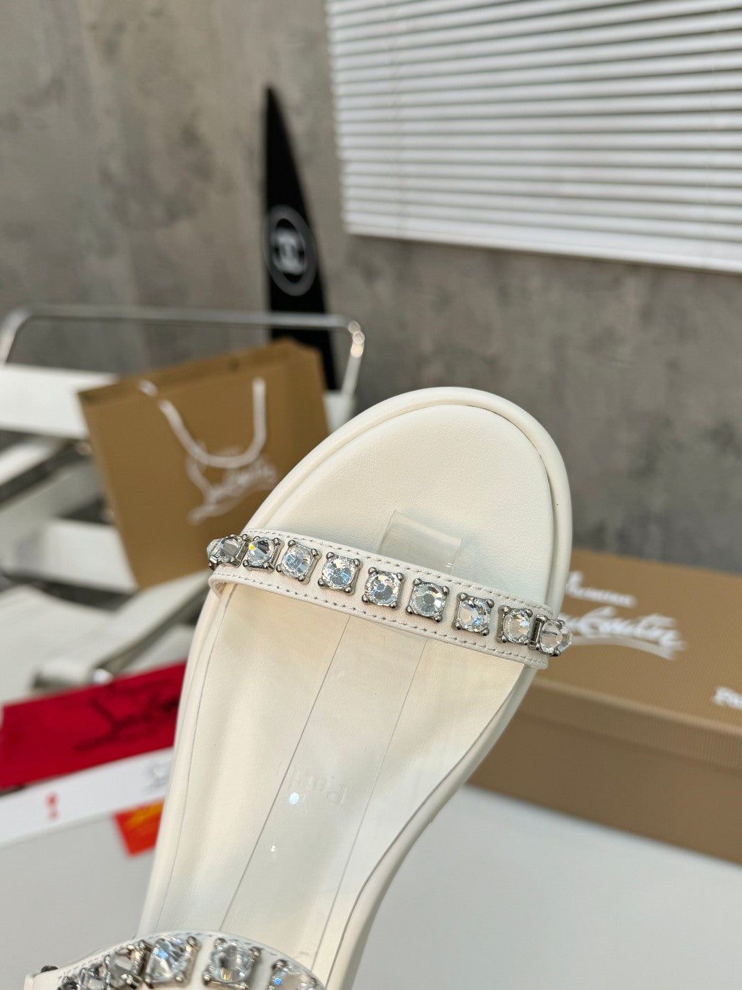 Stud Wedges