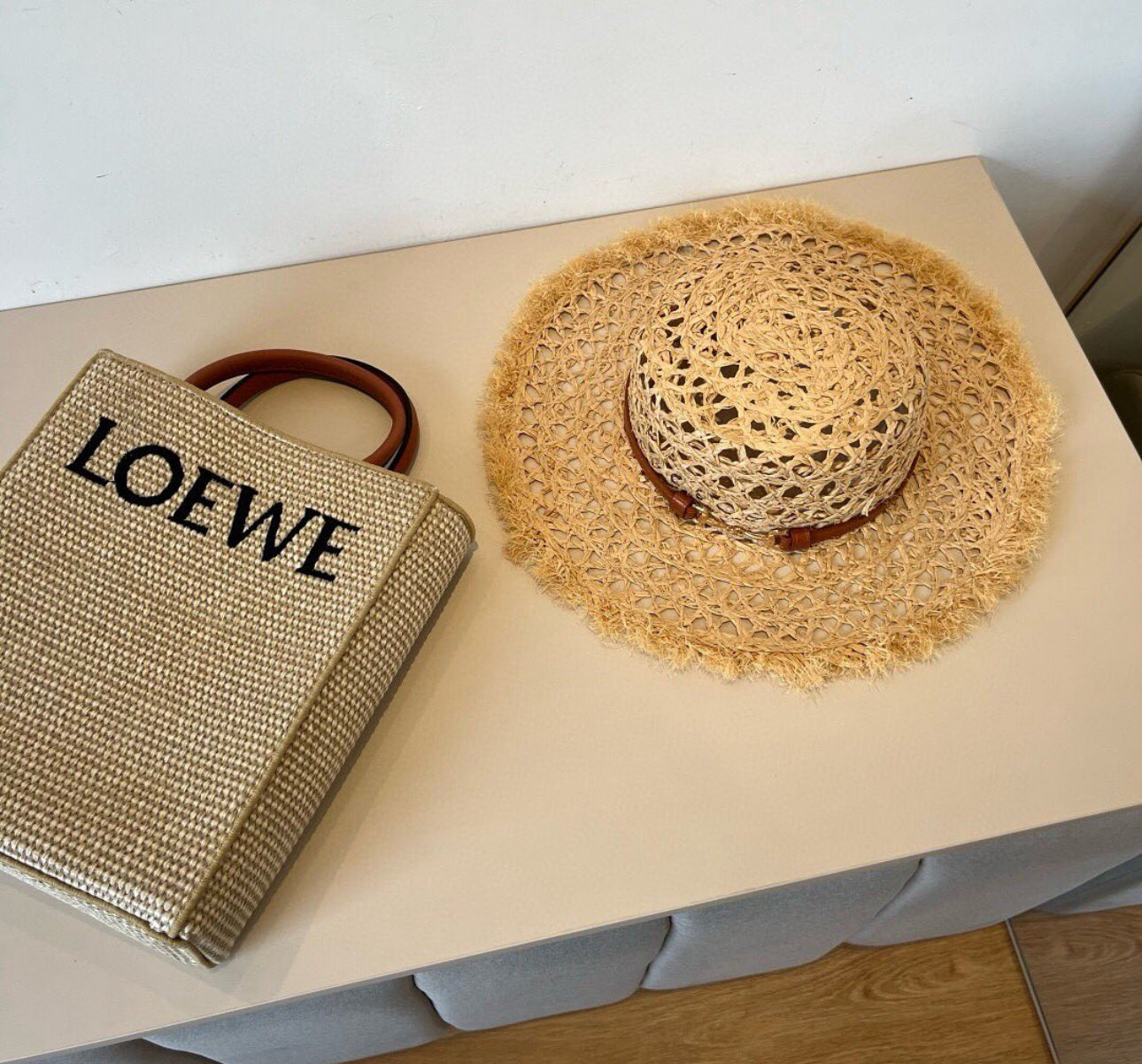 Logo Hat