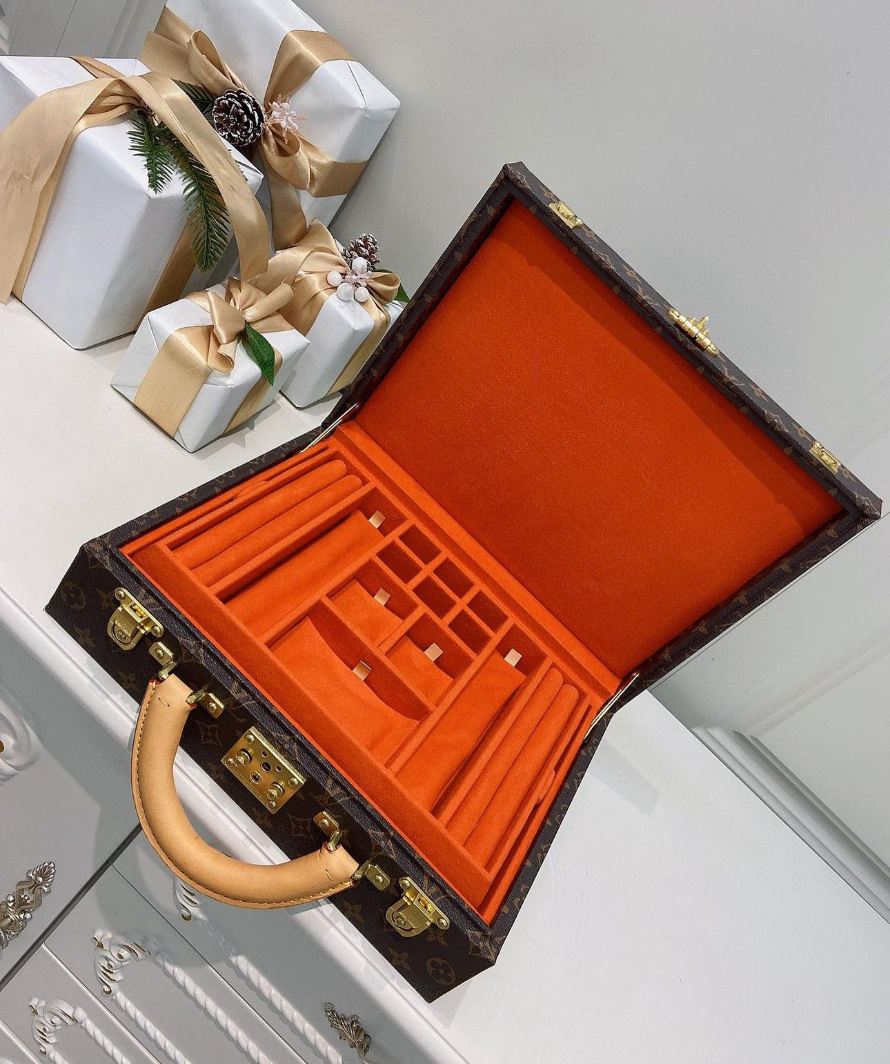Boite Jewellery Case