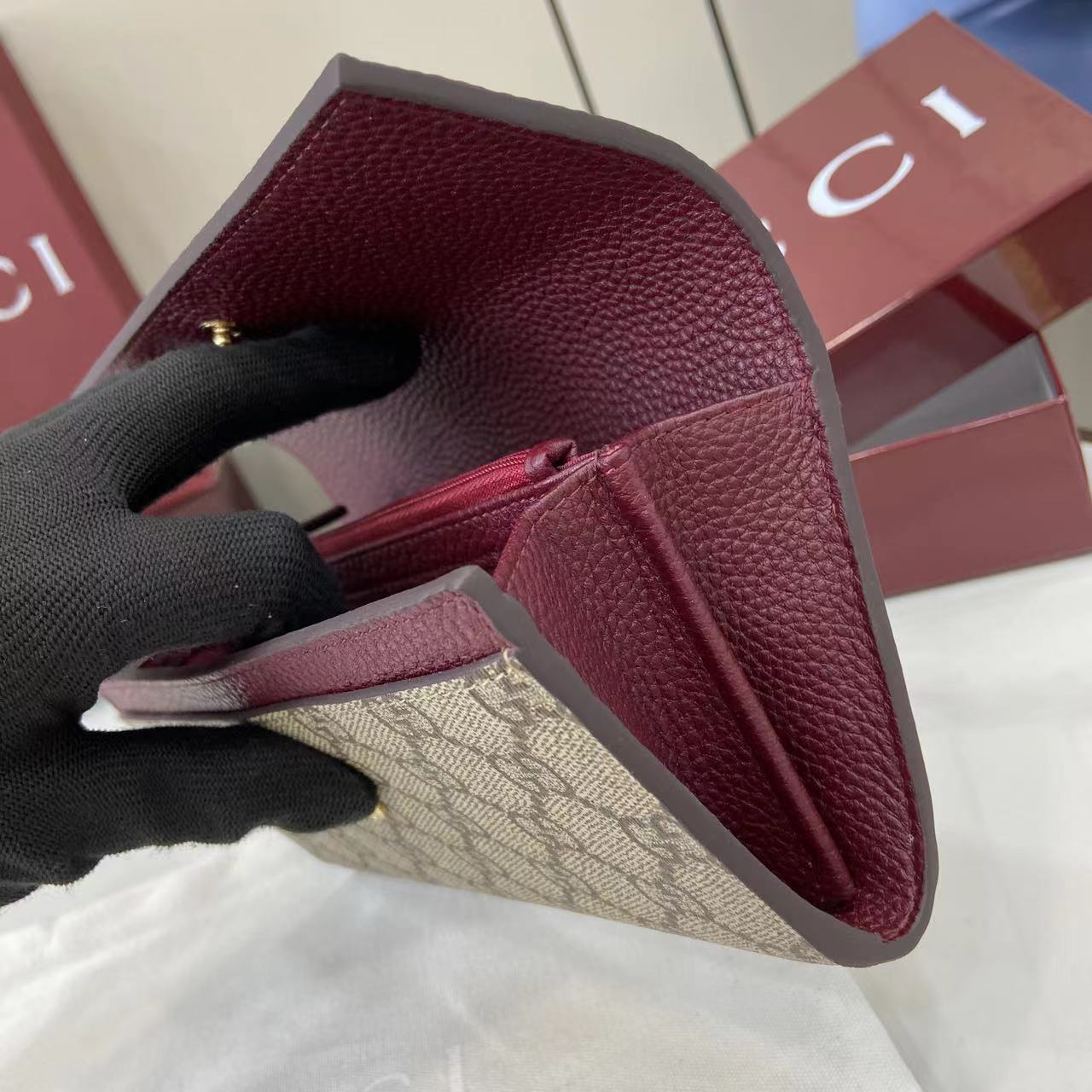 Continental Wallet