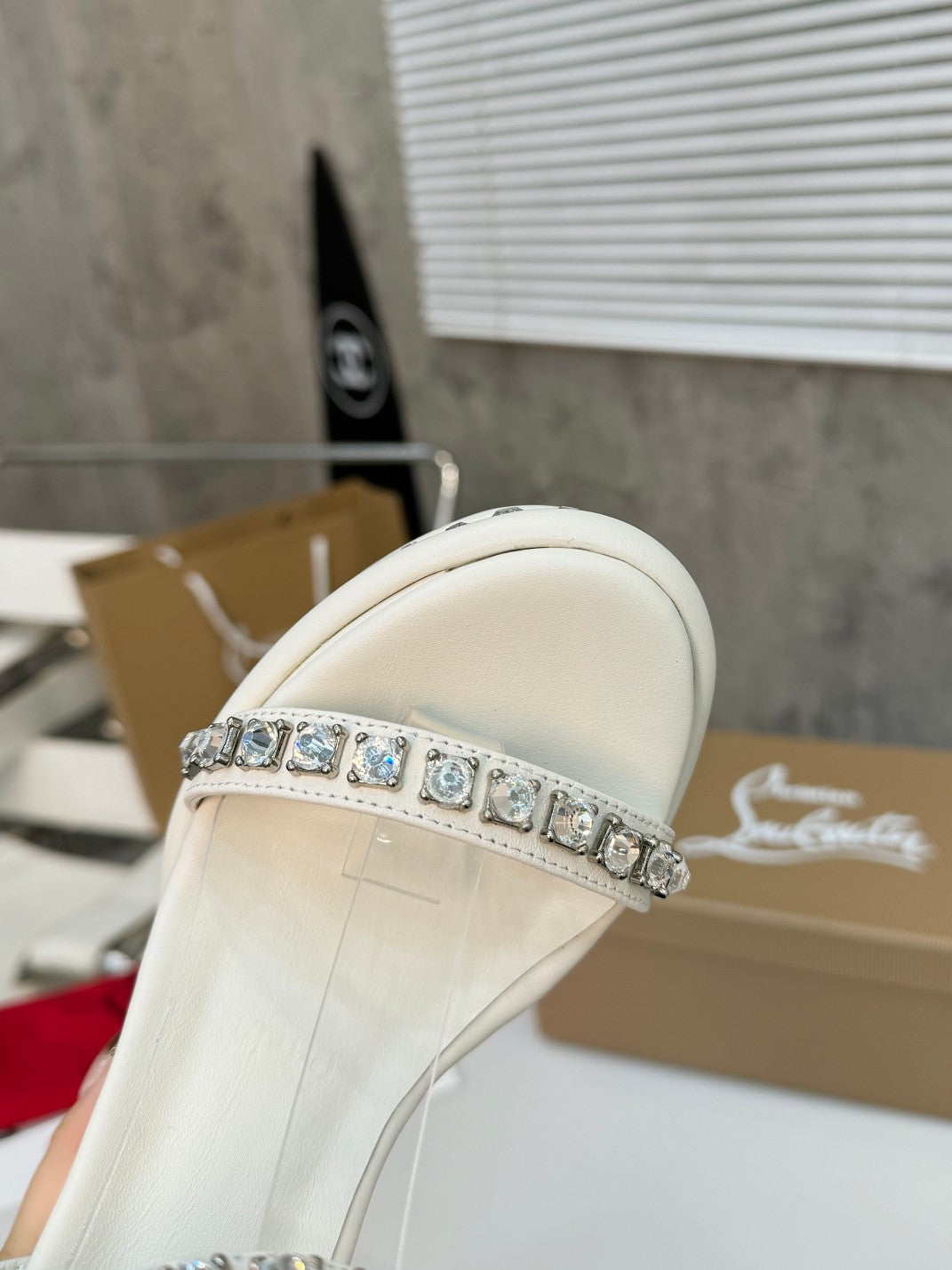 Stud Wedges