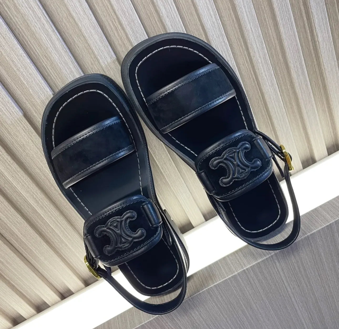 Triomphe Sandals