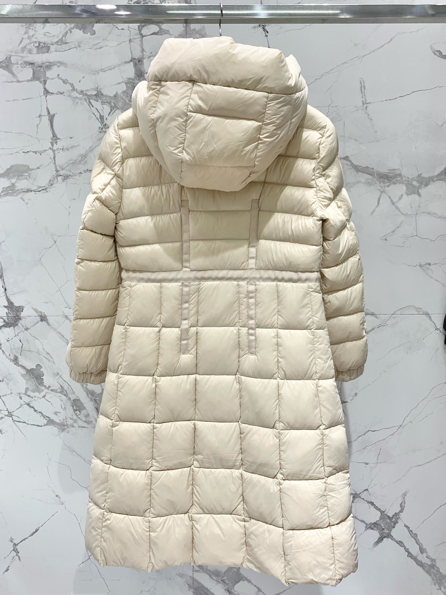 Logo Coat