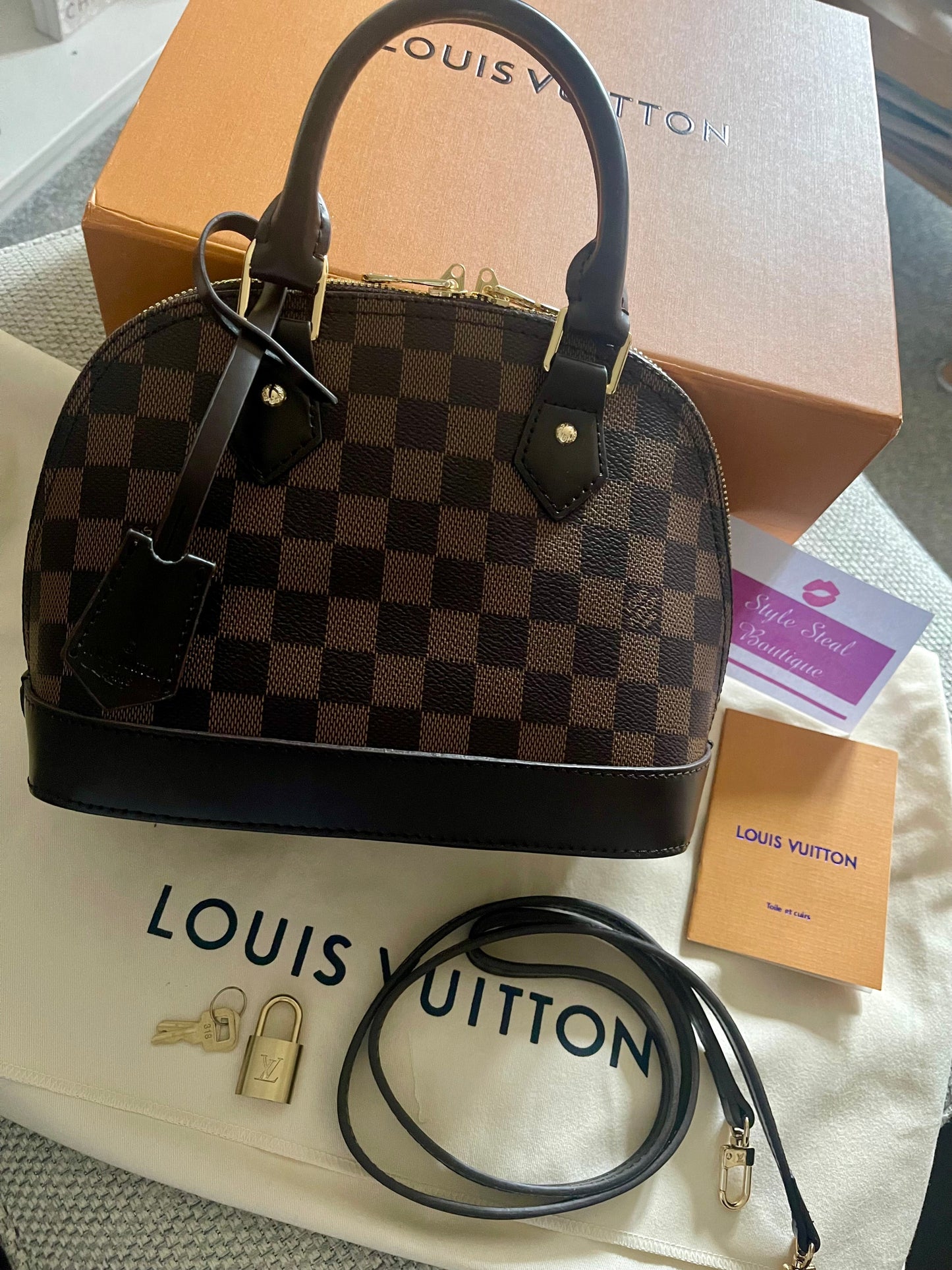 Alma Damier Ebene