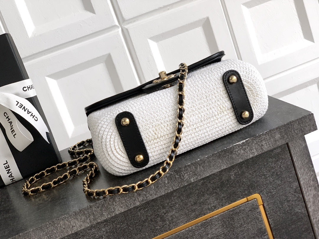 Raffia Classic Flap
