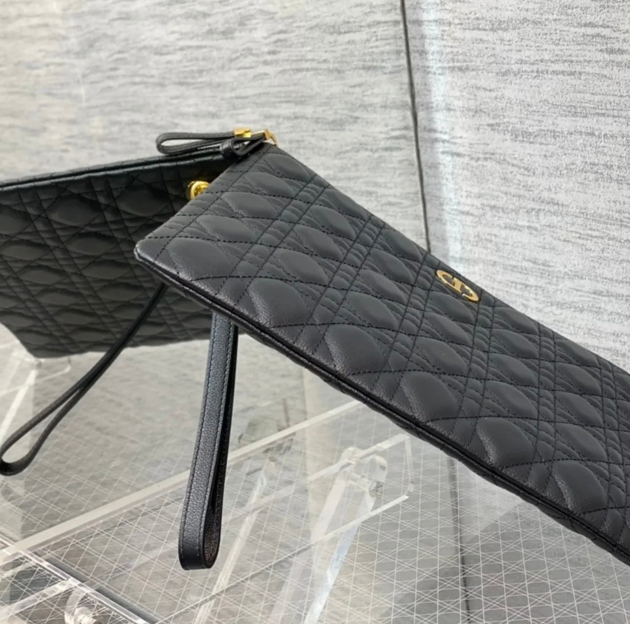 Montaigne Clutch