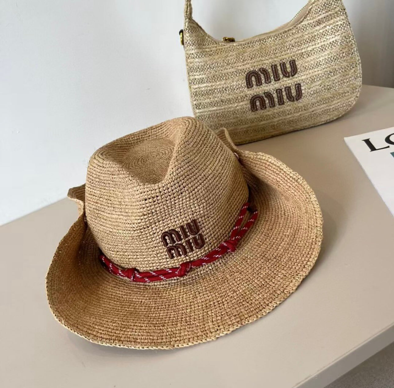 Logo Hat