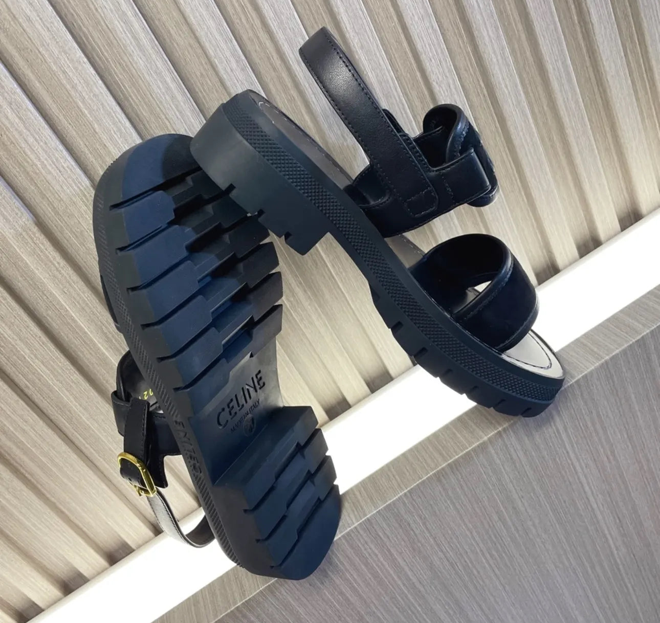 Triomphe Sandals