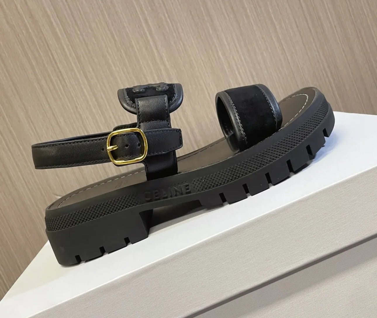 Triomphe Sandals
