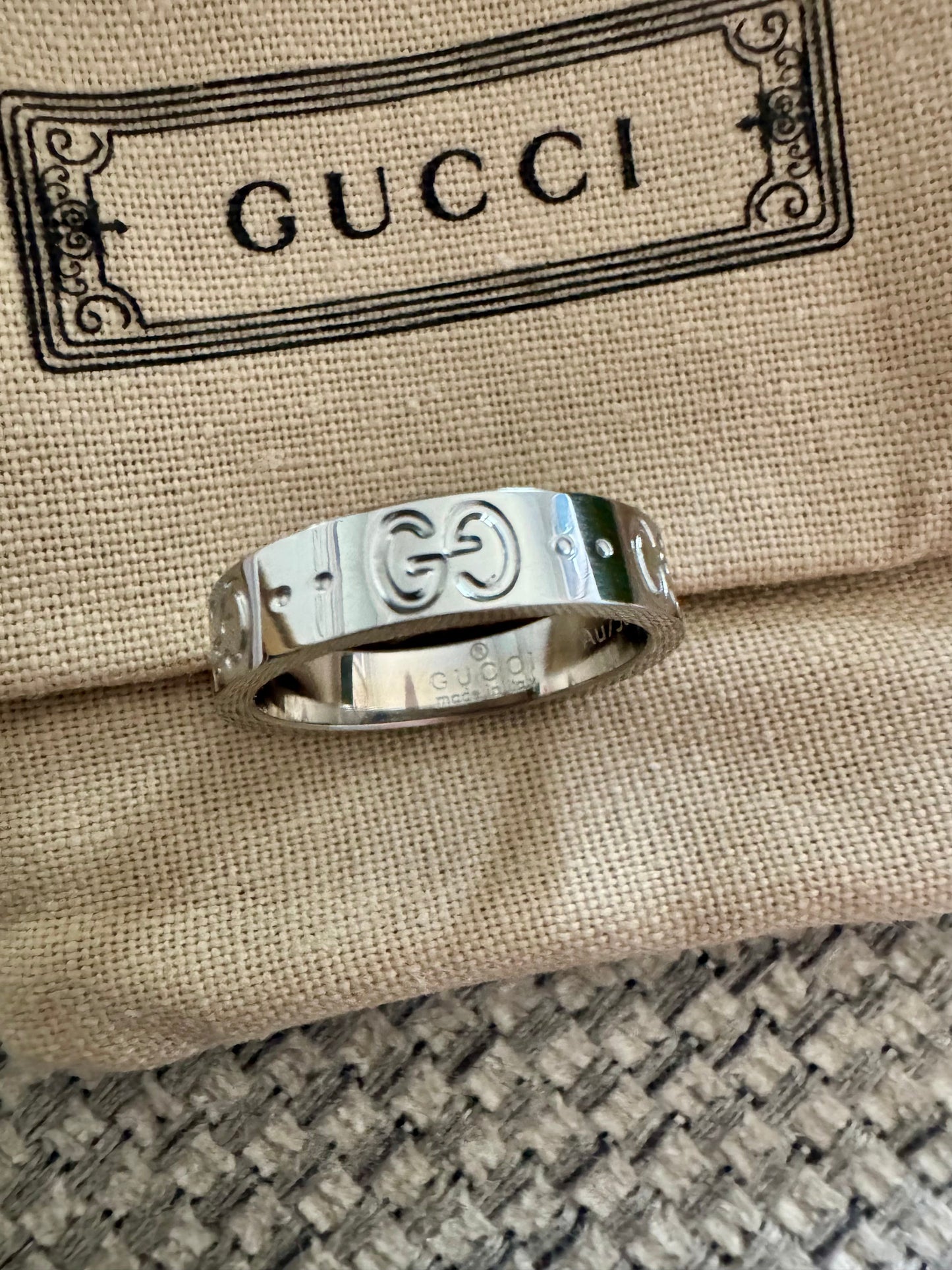 GG Ring