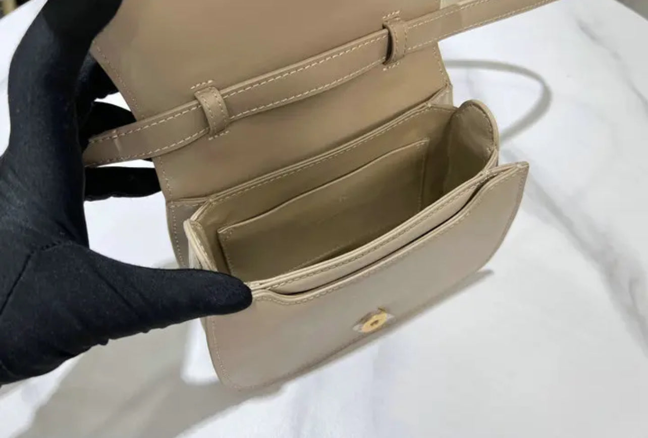 Avenue Top Handle