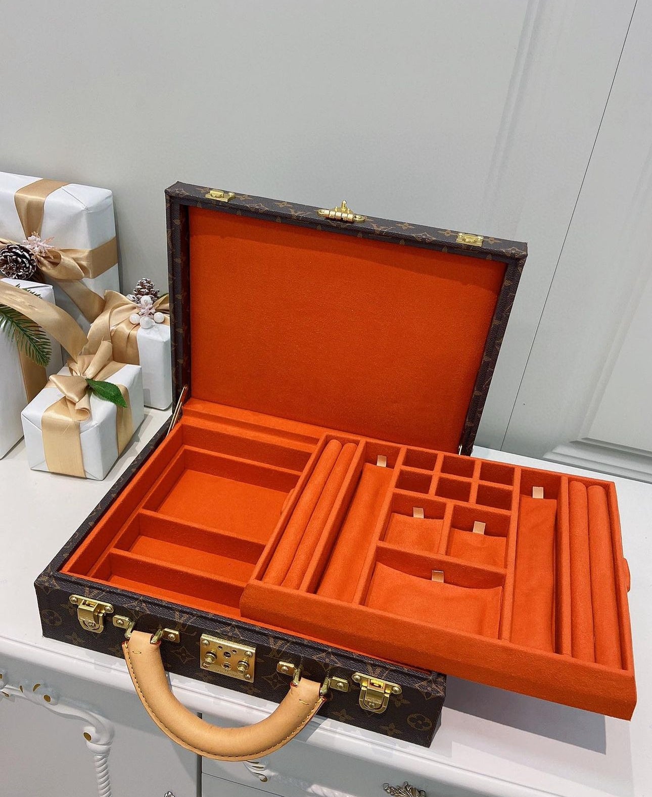 Boite Jewellery Case