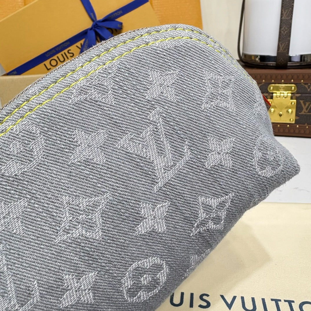 Cosmetic Pouch