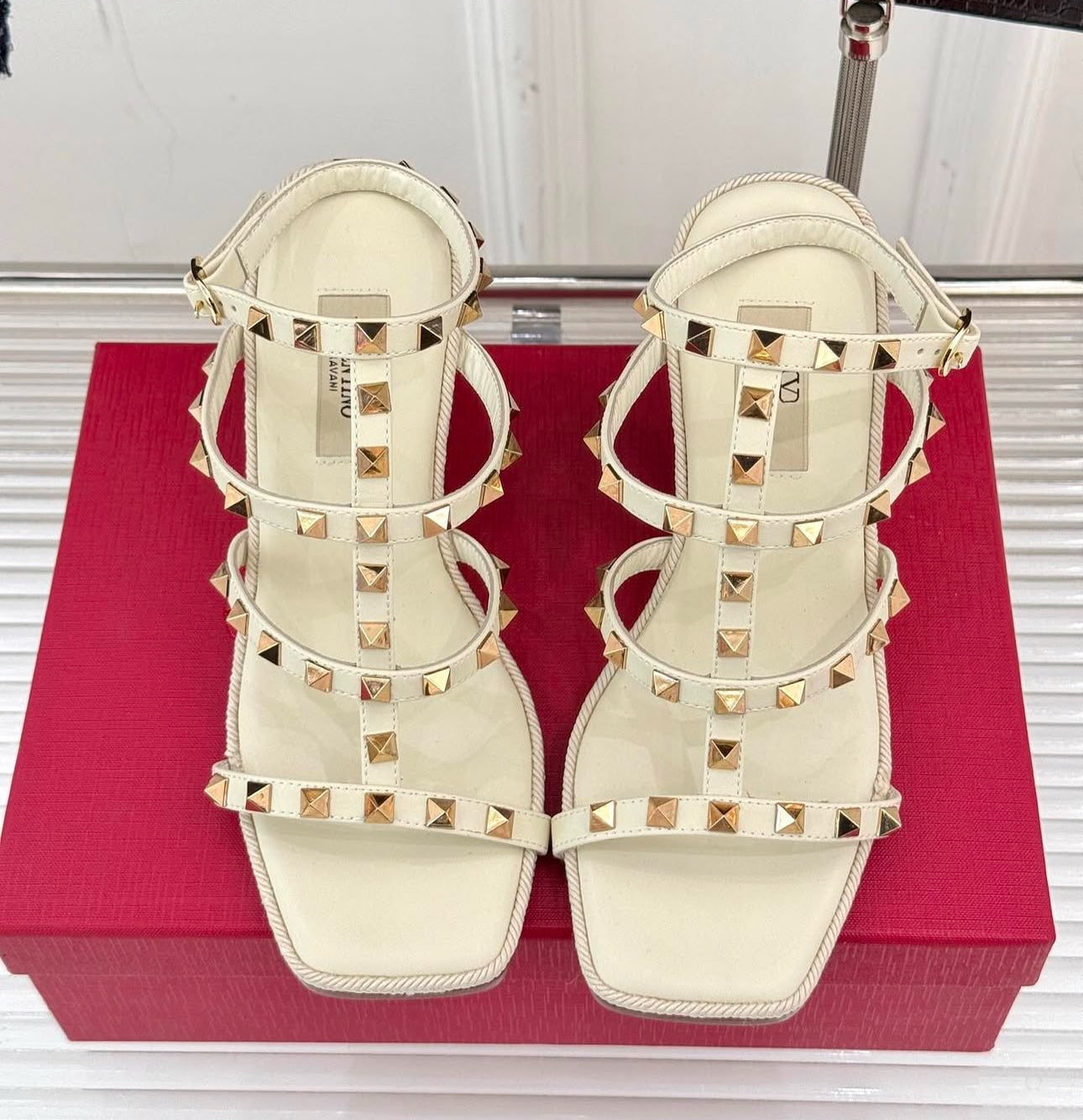 Rockstud Wedges