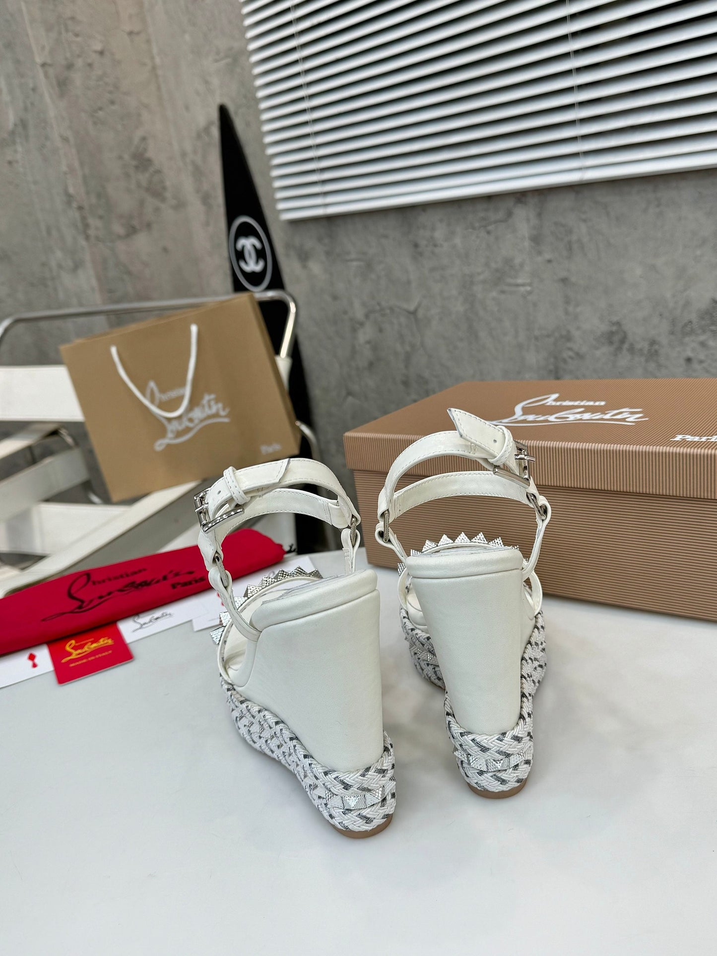 Stud Wedges