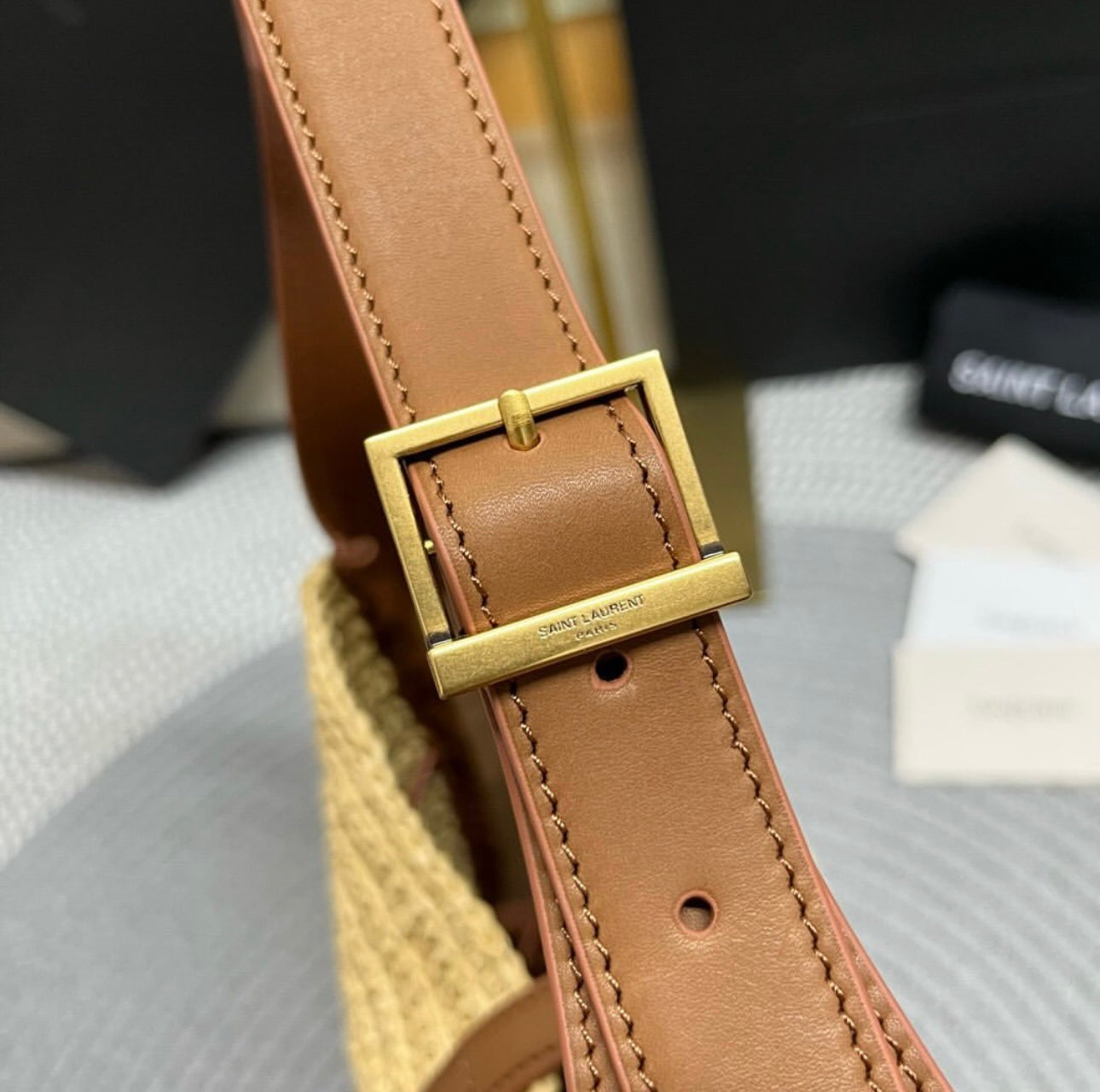 Le 5 Raffia