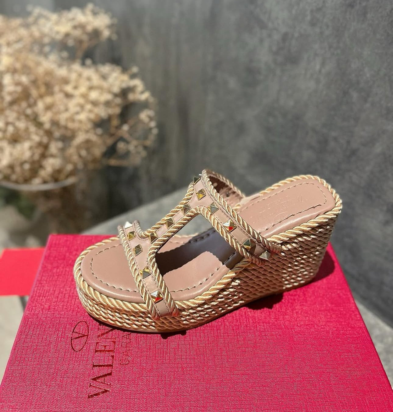 Rockstud Wedges