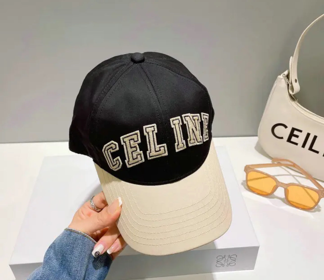 Logo Cap