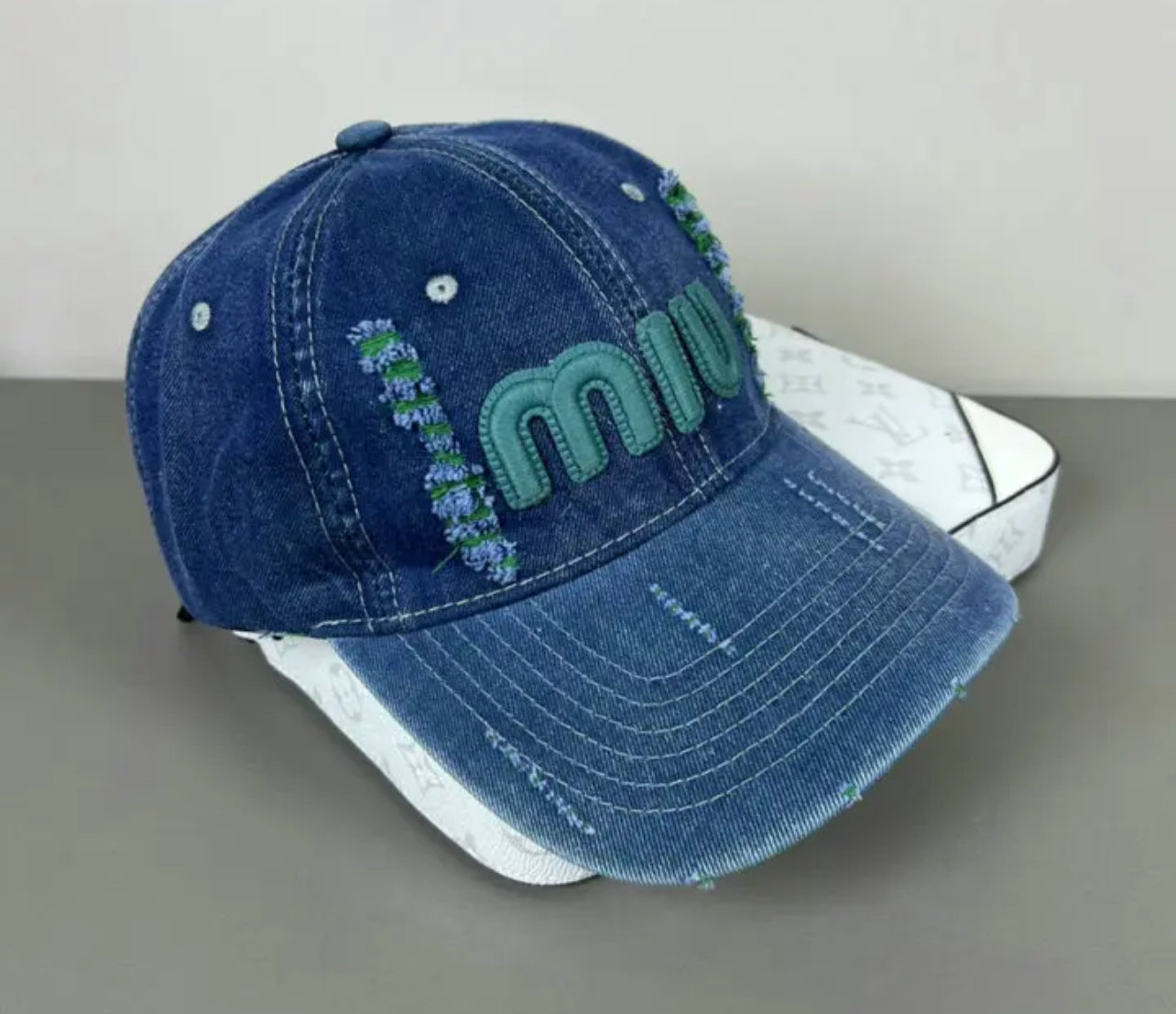 Logo Cap