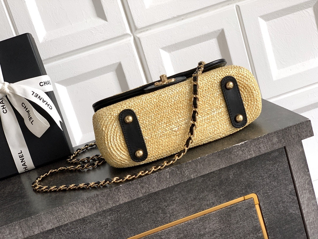 Raffia Classic Flap