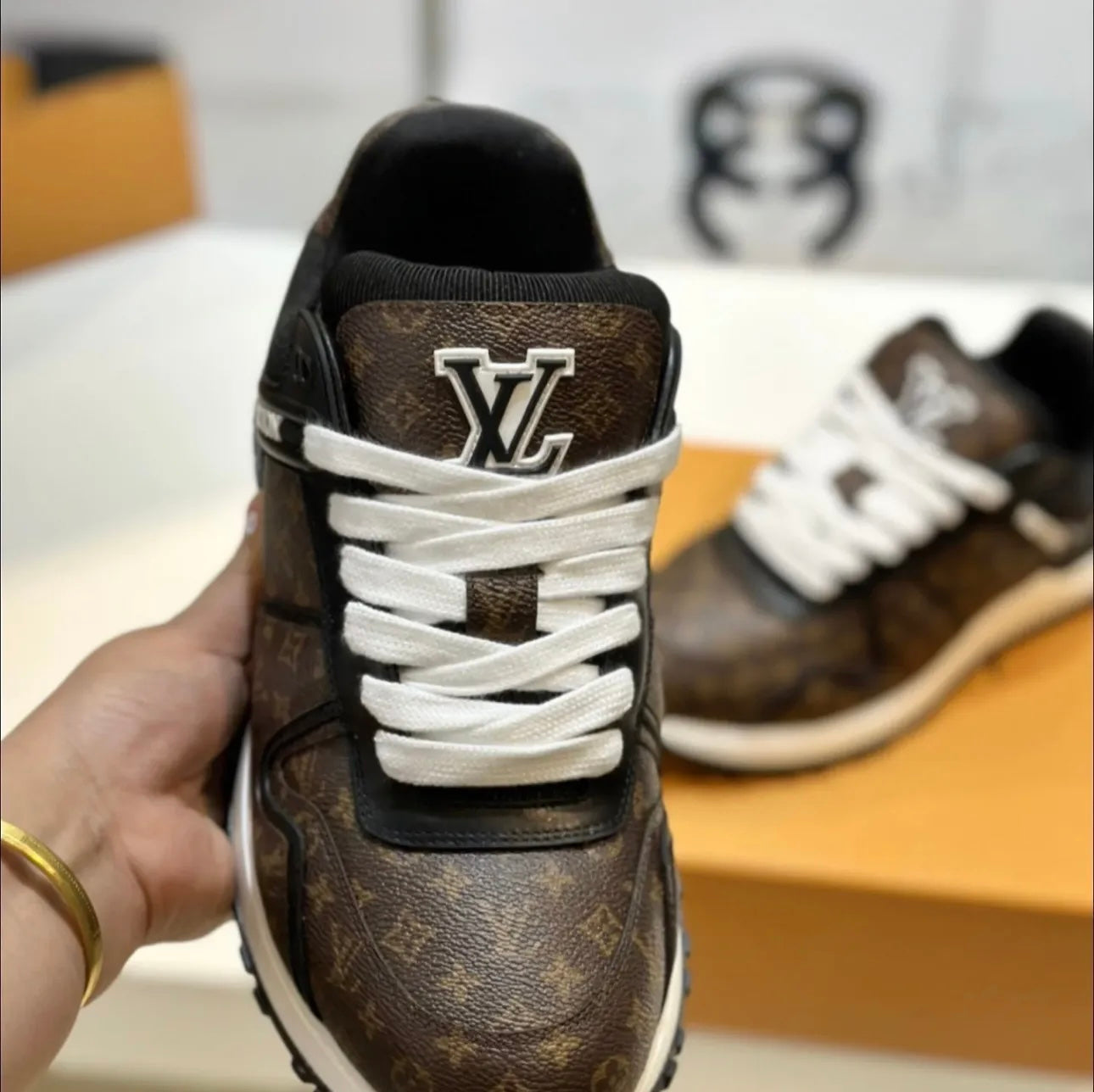 Logo Trainers