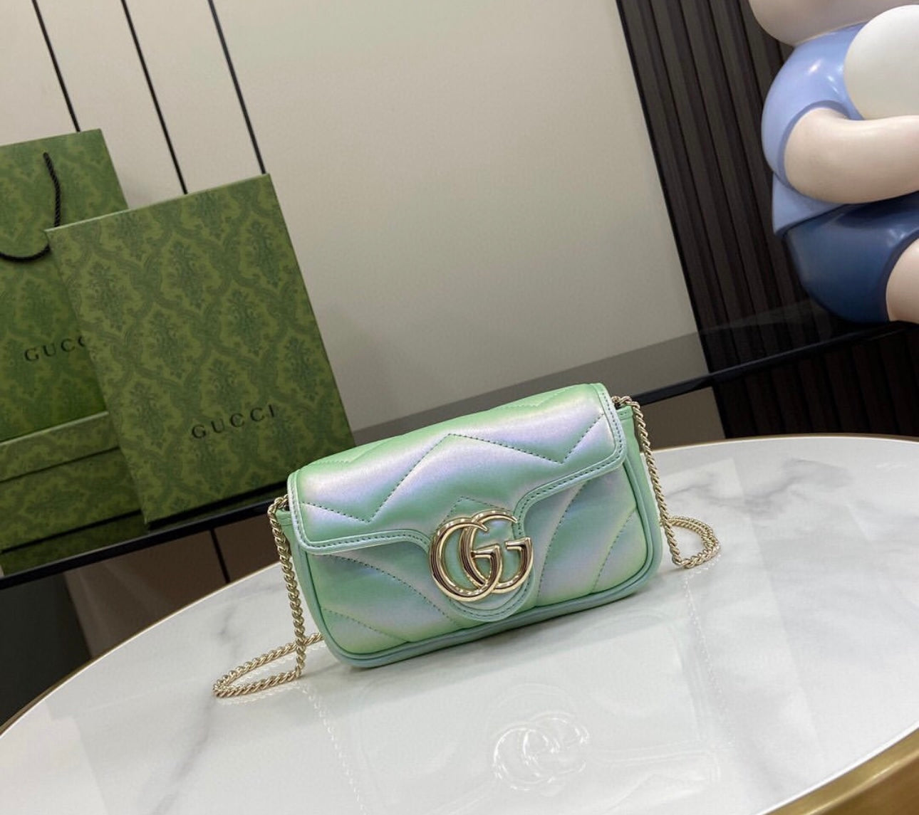 Marmont Pearlescent