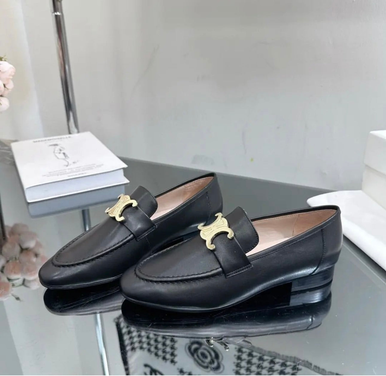 Triomphe Loafers