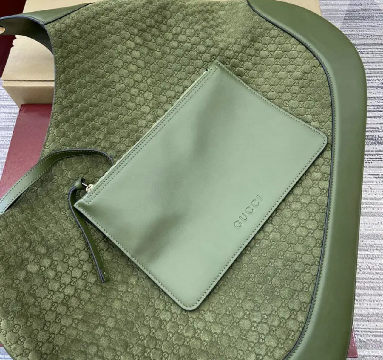 GG Medium Shoulder Bag