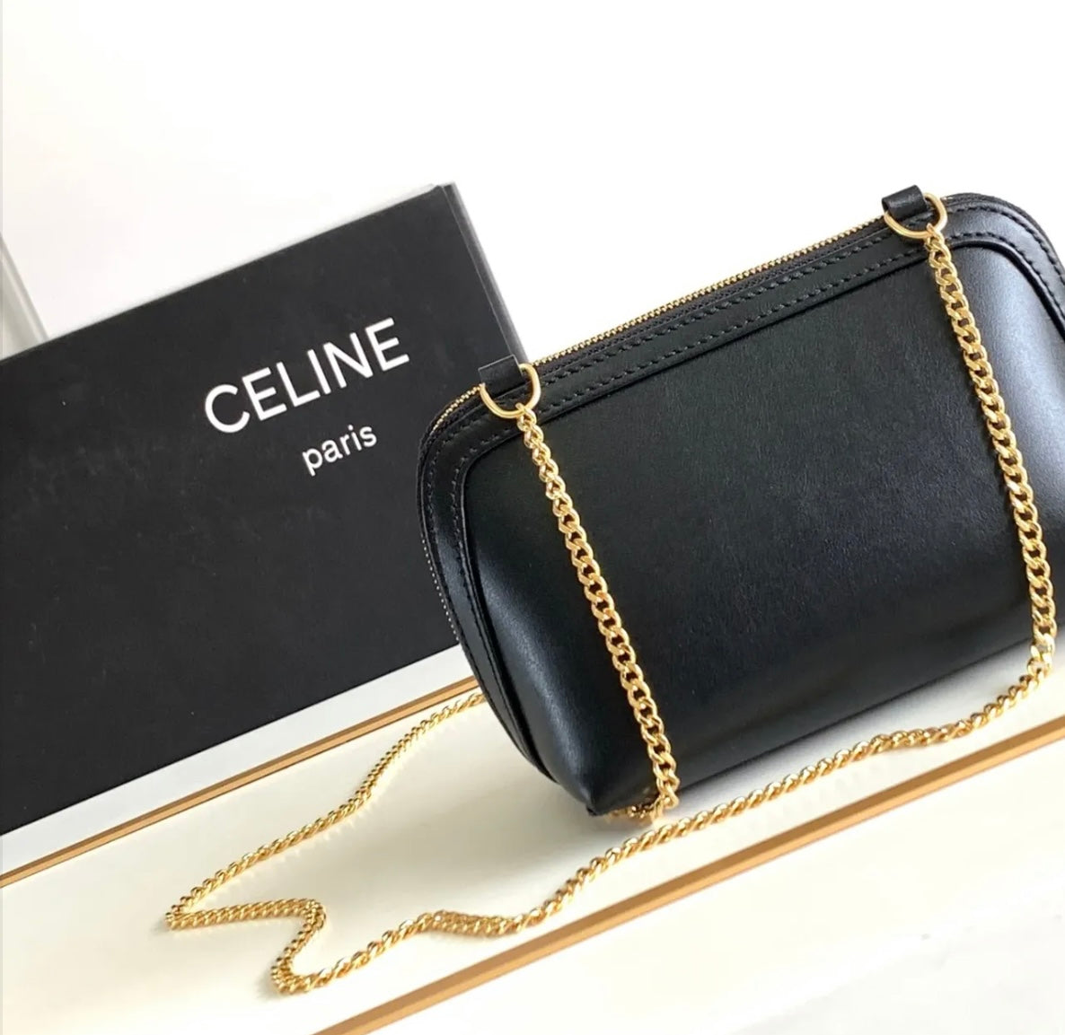 Triomphe Chain Pouch