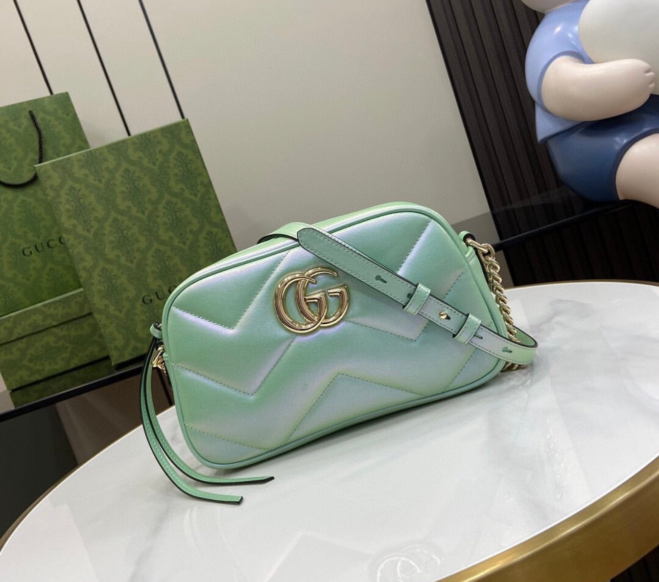 Marmont Pearlescent