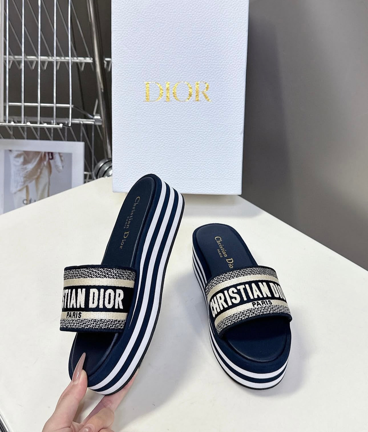 Dway Slides