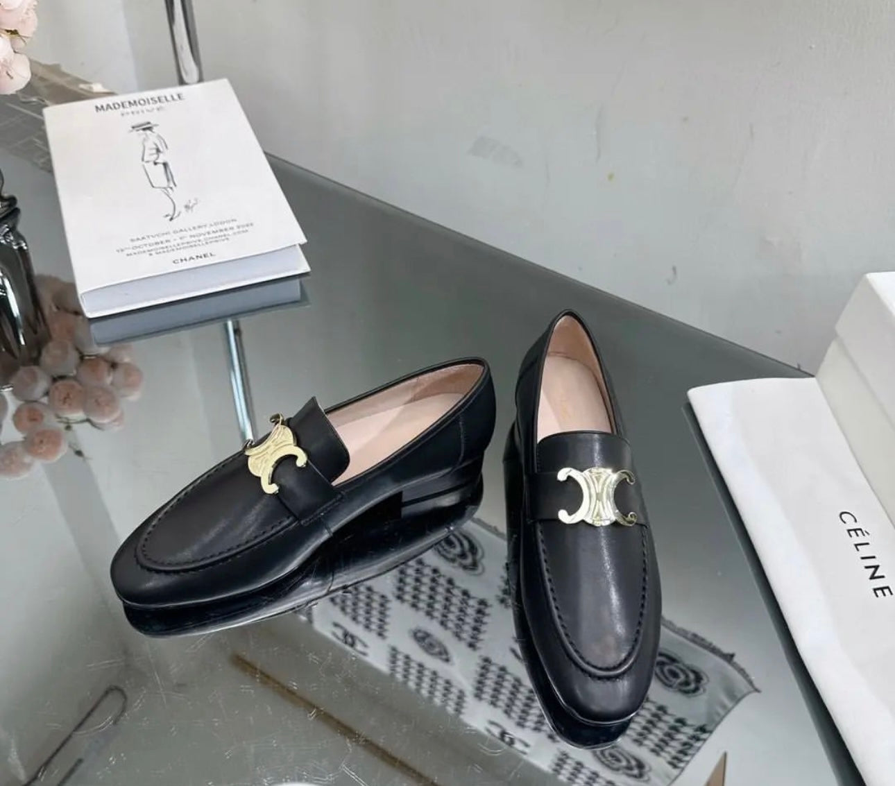 Triomphe Loafers