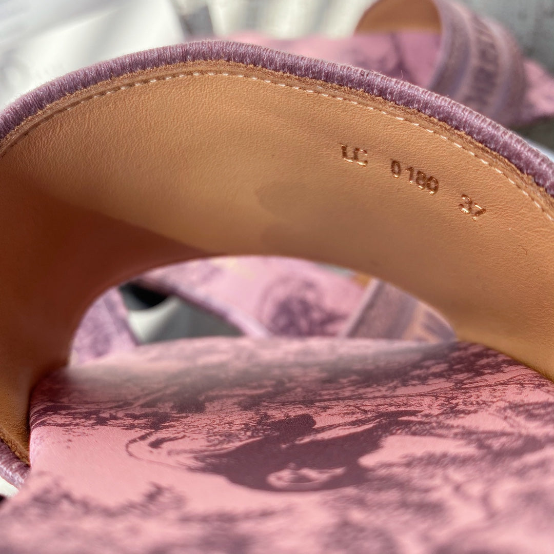 Dway Mules
