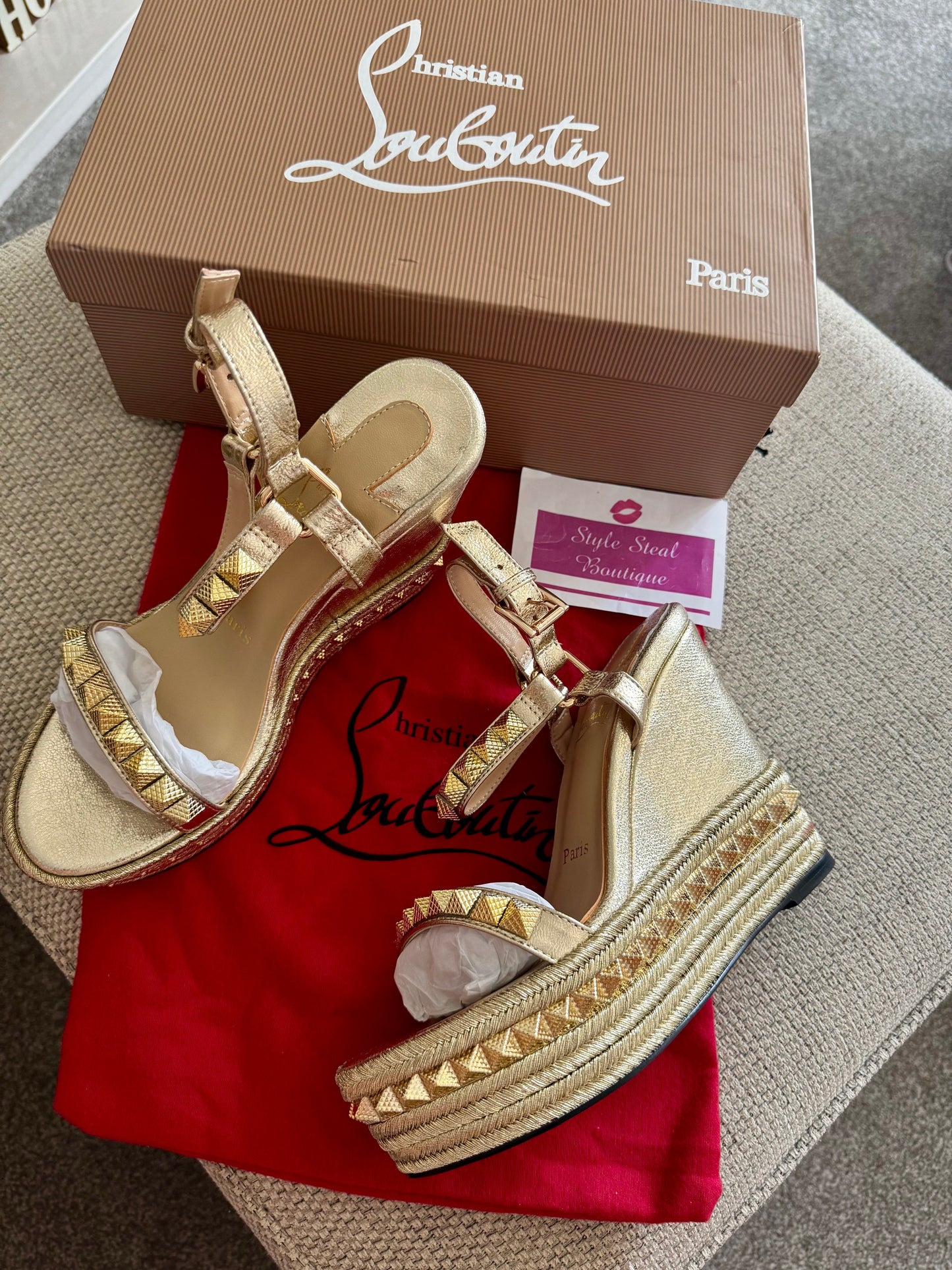 Stud Wedges