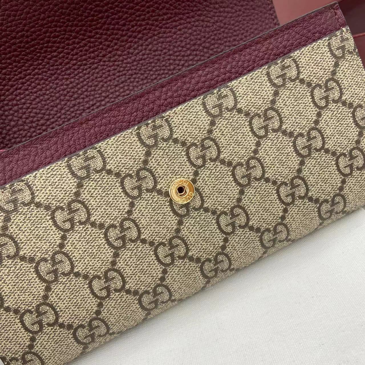 Continental Wallet