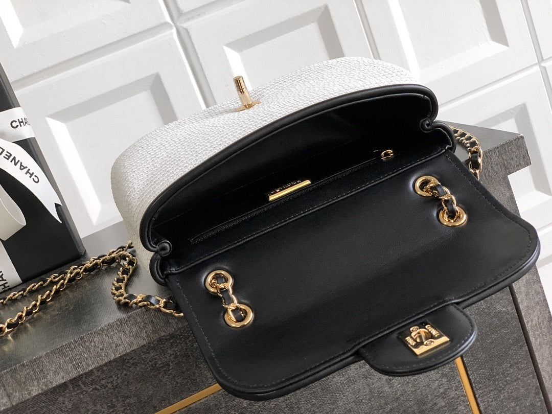Raffia Classic Flap
