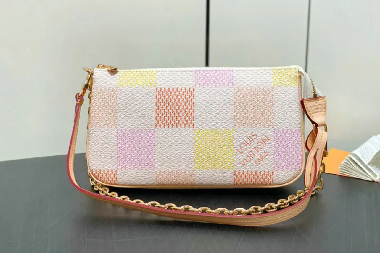 Pochette Accessories