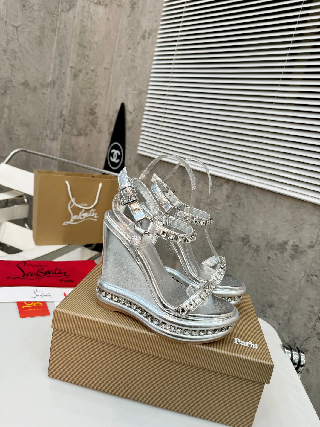 Stud Wedges