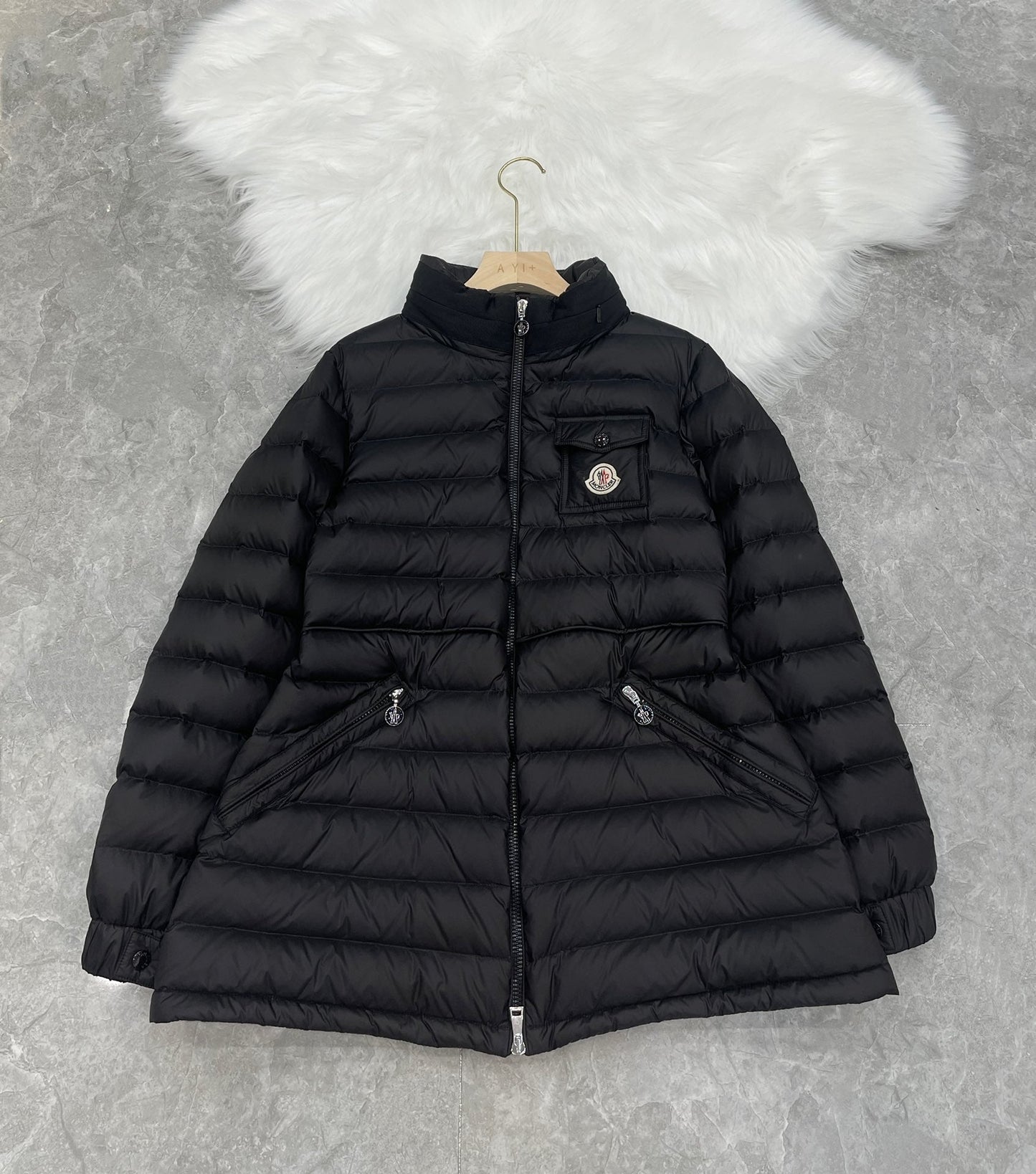 Logo Coat