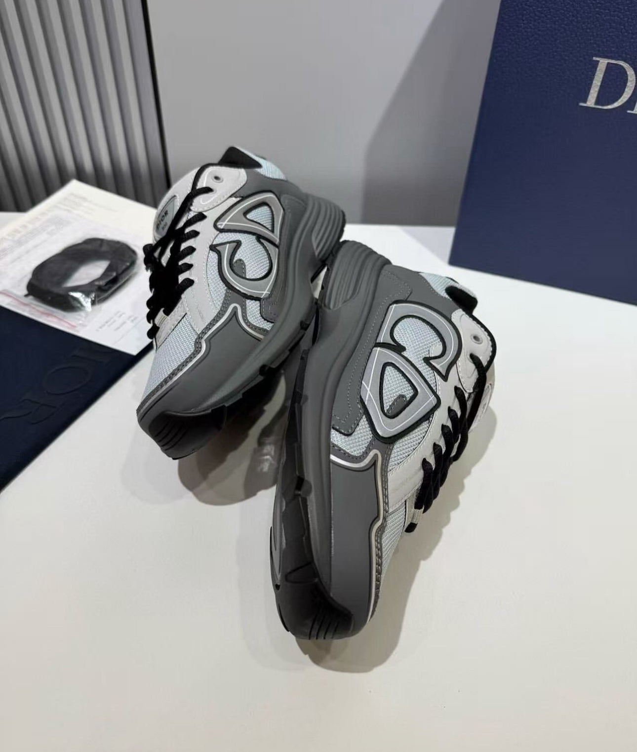 B30 Sneaker