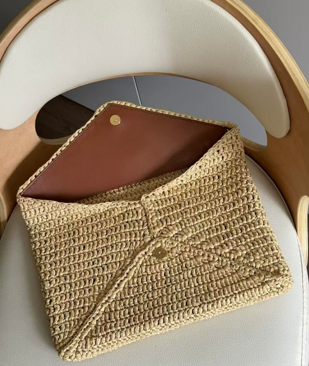 Cassandre Envelope Pouch